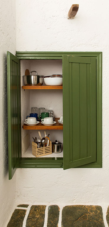 Στούντιο 2 - ντουλάπι στην κουζίνα