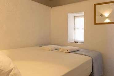 Στούντιο 4 - υπνοδωμάτιο με διπλό κρεβάτι