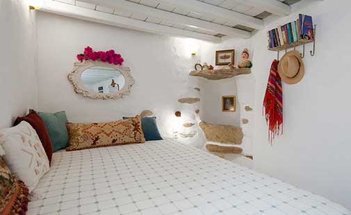 Υπνοδωμάτιο με διπλό κρεβάτι