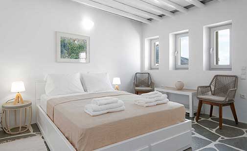 Υπνοδωμάτιο με διπλό κρεβάτι