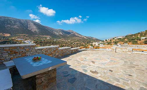 Εξωτερικοί χώροι στην κατοικία Ζέφυρος