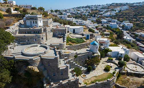 Το Art Houses Sifnos από ψηλά