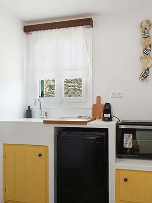 Κουζίνα πλήρως εξοπλισμένη