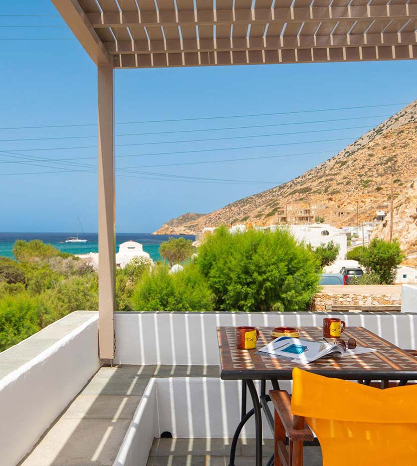 Βεράνα με θέα στη θάλασσα